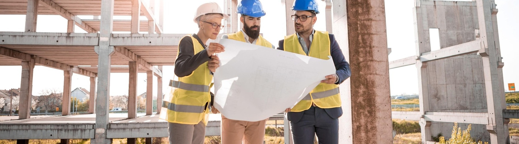 Zkušení stavební profesionálové a&nbsp;odborníci se stavebním vzděláním hledající kariérní posun